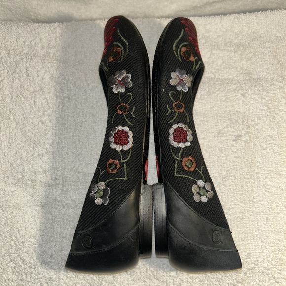 Born Women's Ballet Flat,Floral Embroidered Fabric-Leather,6 M,36.5 EU - Picture 3 of 16
